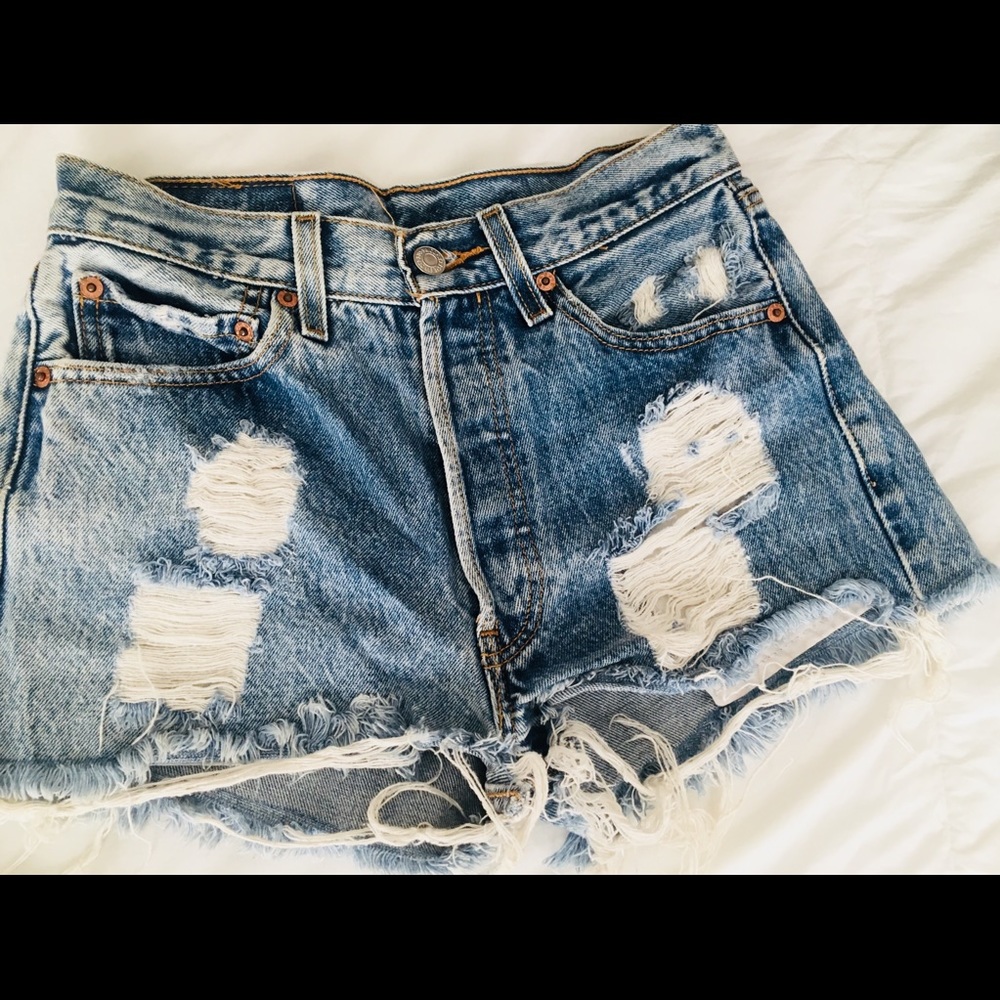 Levi curt off shorts